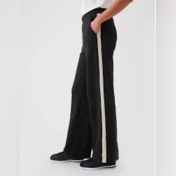 Gap Vintage Soft Wide Leg Sweatpants Black White Track Stripe Small NWT - Picture 1 of 11